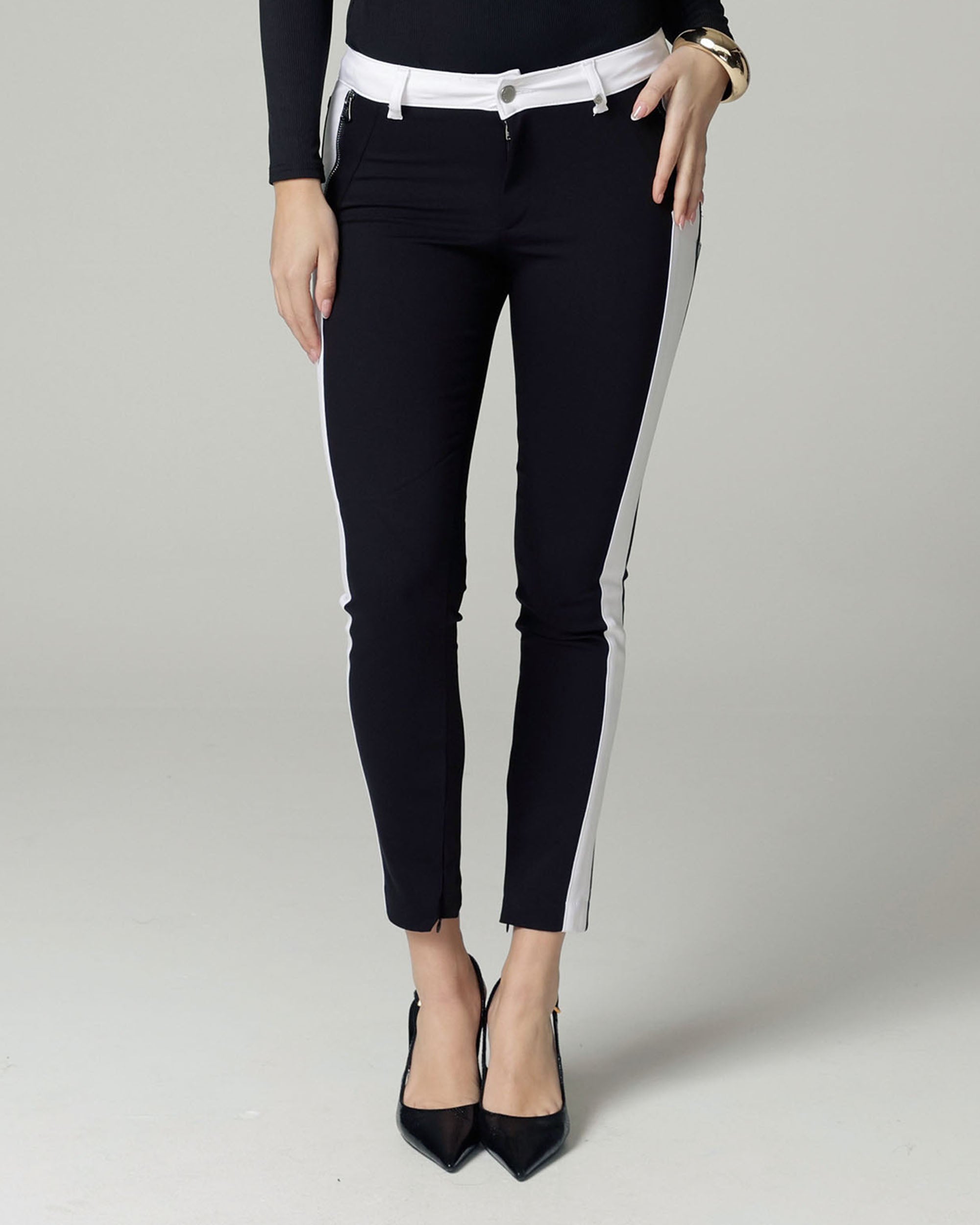Black & White Stripe Skinny Trousers | The Bonita Secundaire afbeelding