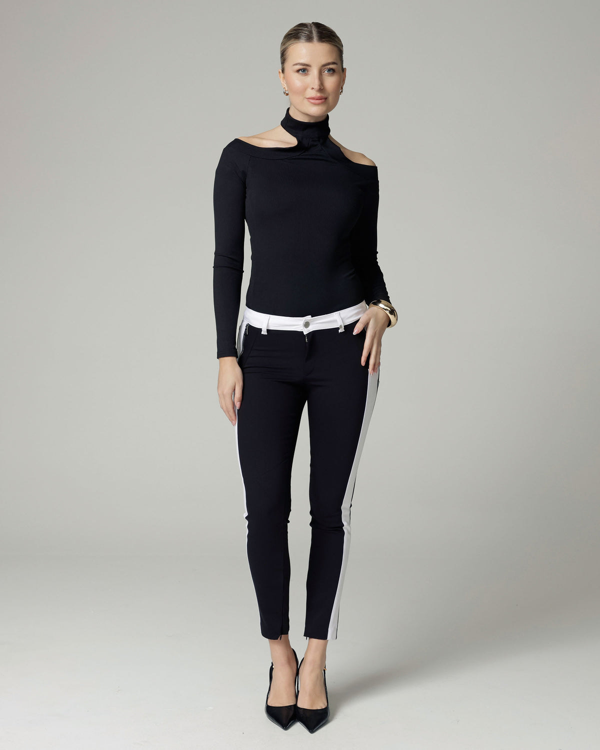Black & White Stripe Skinny Trousers | The Bonita Hoofdafbeelding