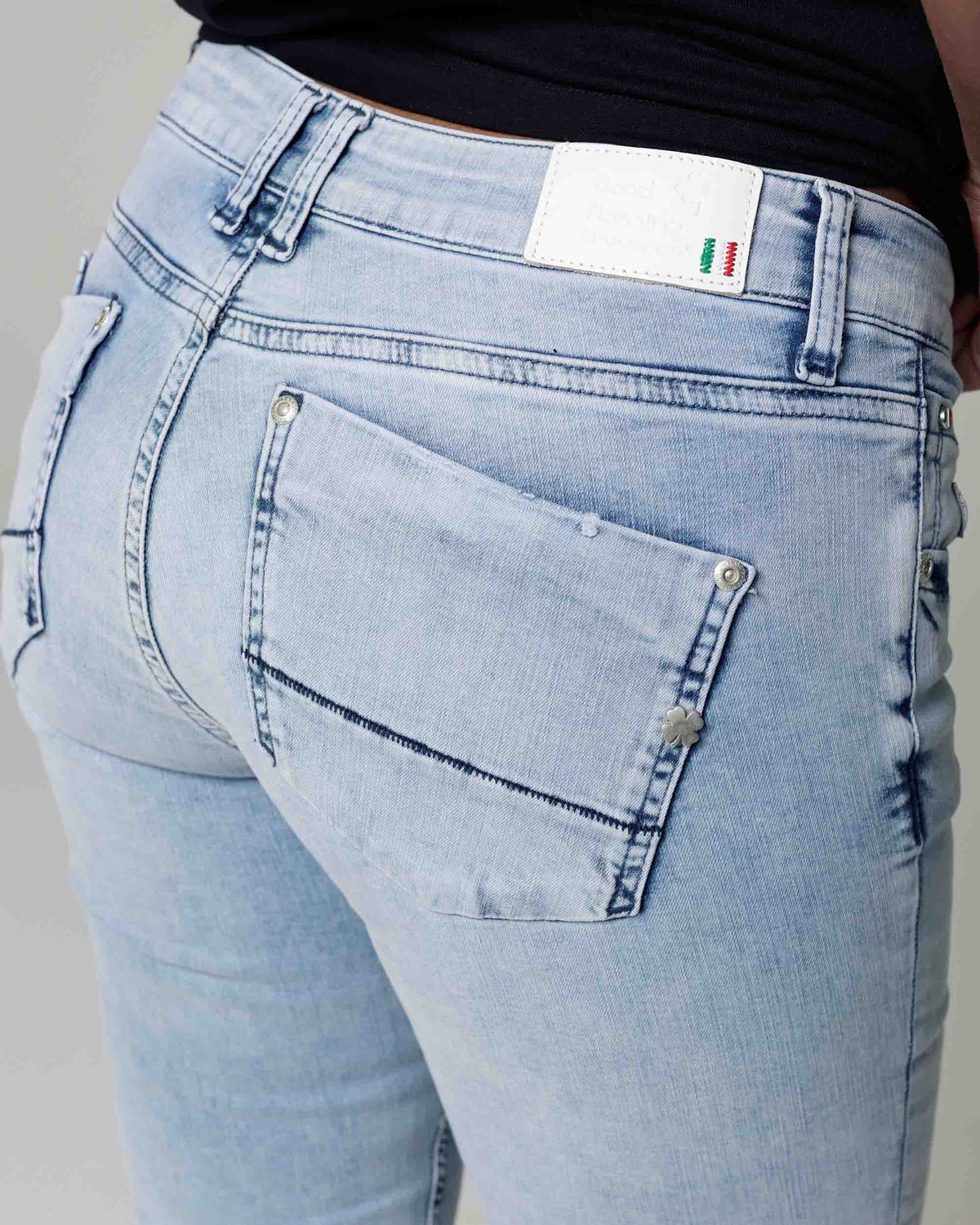 Superlight Vintage Skinny Jeans, The Diamond STR, close-up detail