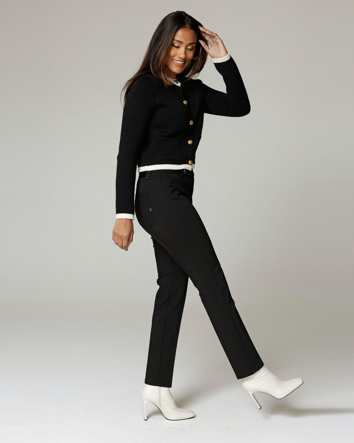 Black Chinos, The Latina, side view