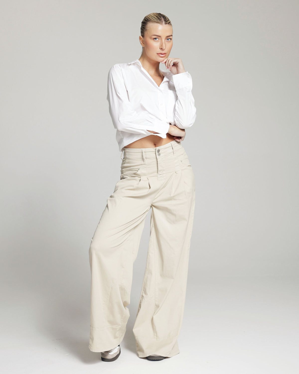 Sand Wide-Leg Trousers, The Antonia, front view, second photo