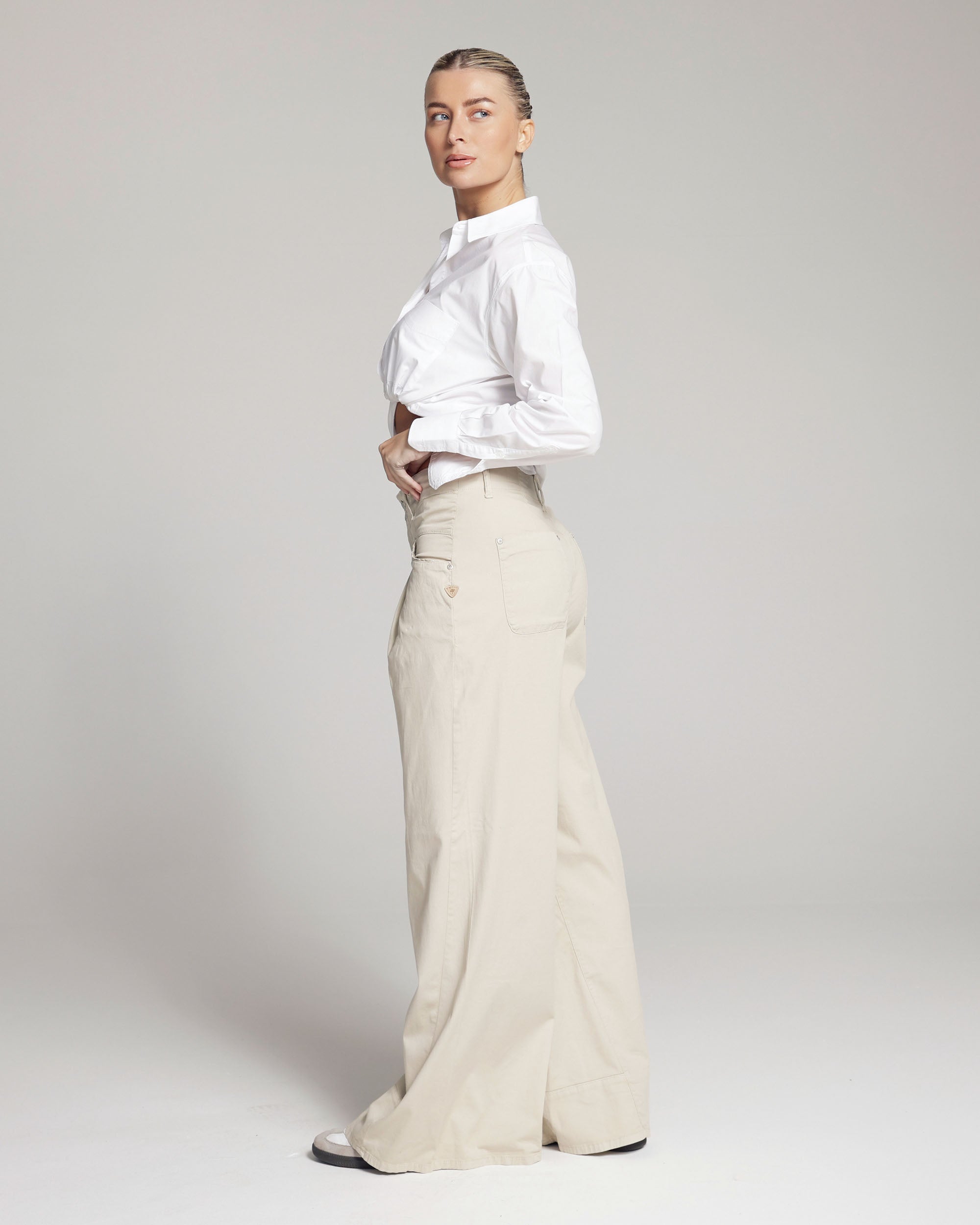 Sand Wide-Leg Pants | The Antonia Secondary image