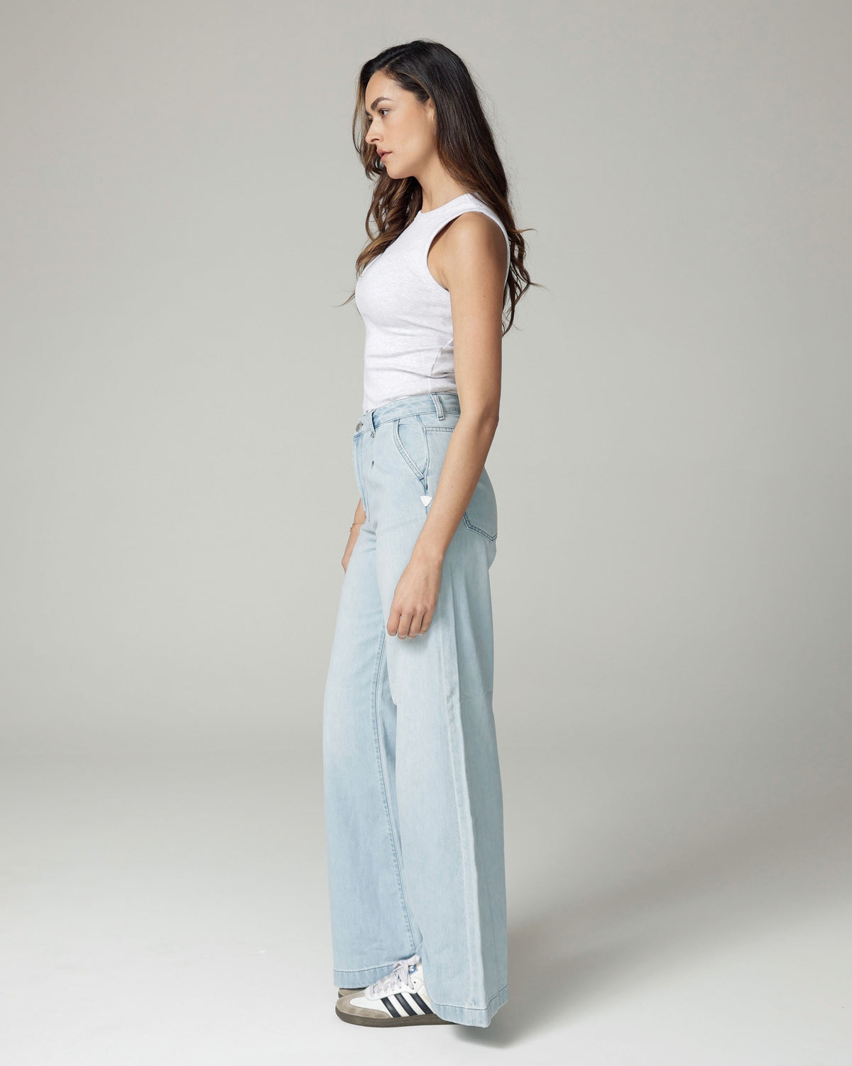 Bleached Blue Wide-Leg High-Rise Jeans, The Diba, side view, second photo