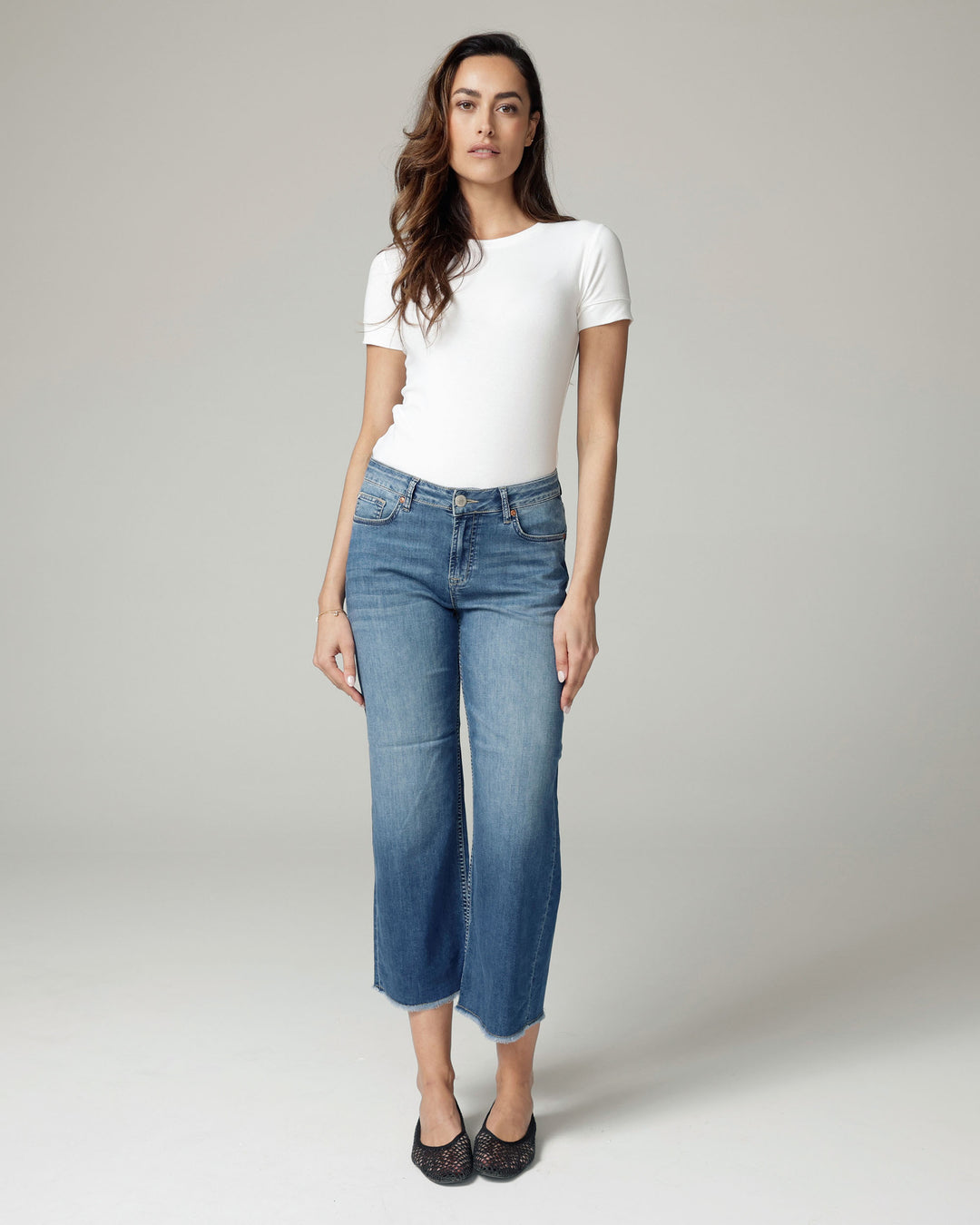 The Nancy, Middenblauwe Straight-Leg Cropped Mid-Rise Jeans