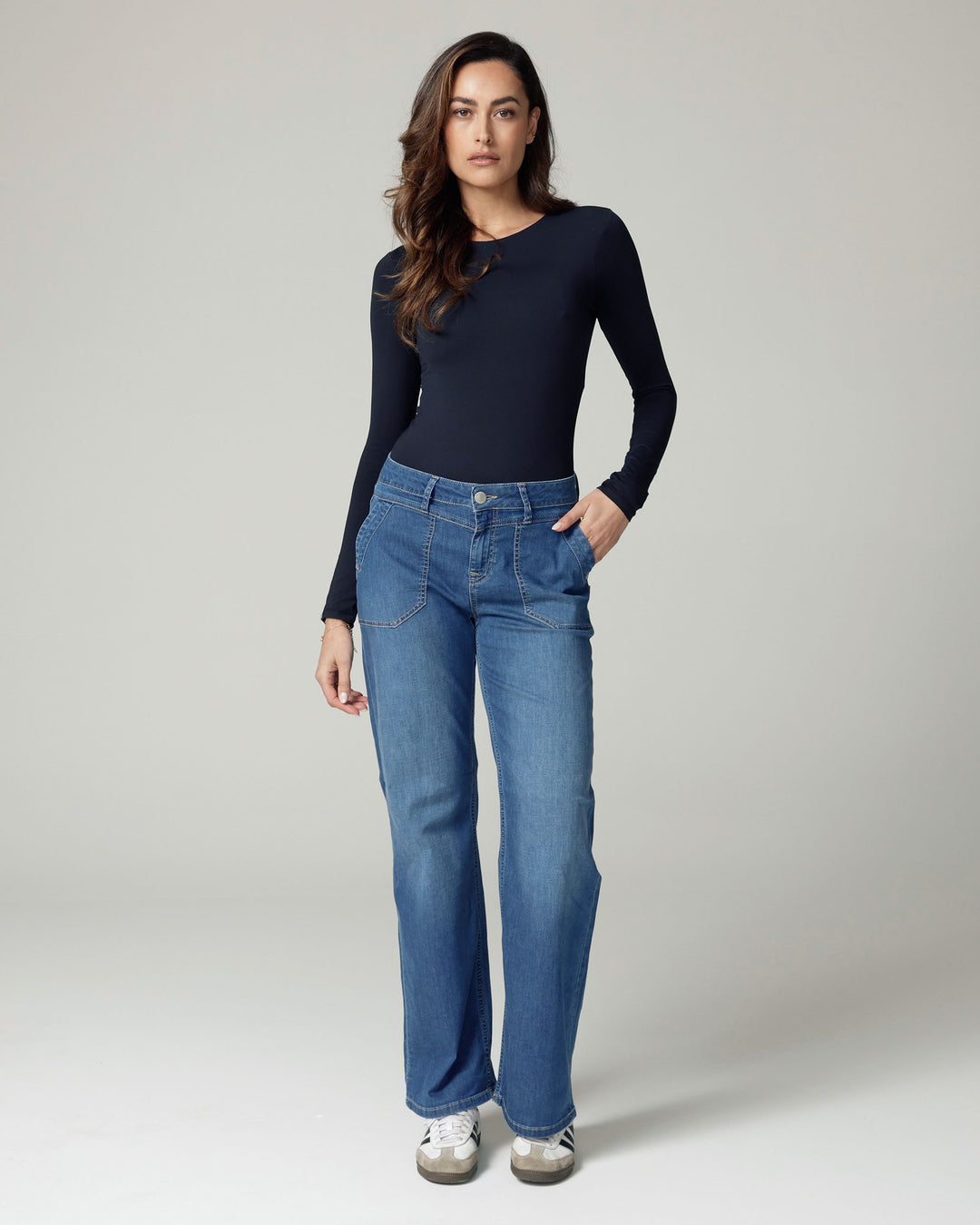The Cherry, Middenblauwe Wide-Leg Mid-Rise Jeans
