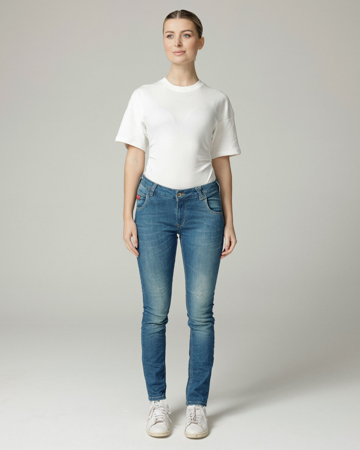 Light Mid Blue Vintage Slim Jeans, The Nelly, front view